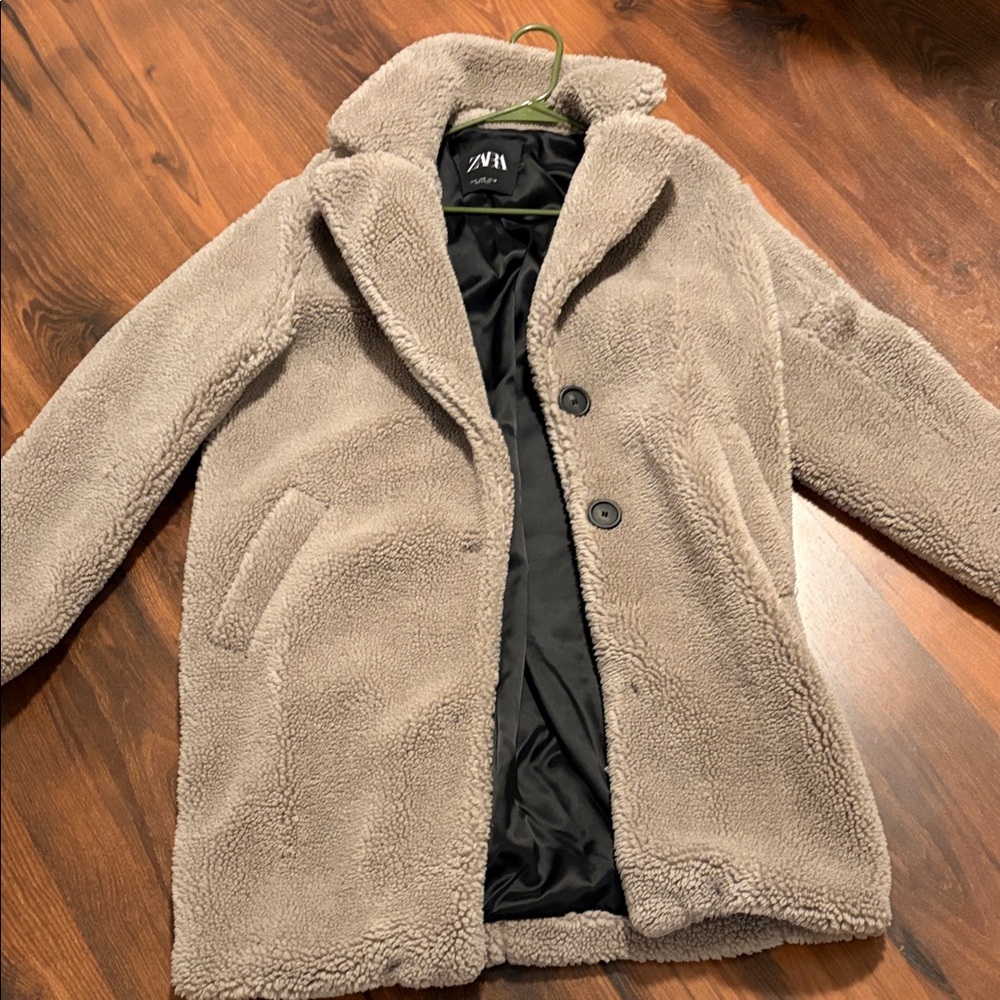Zara Gray Faux Fur Jacket 🧥